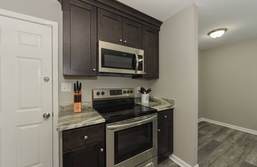 Hampton House | Downtown Phoebus Stay - Gateway to Hampton Roads