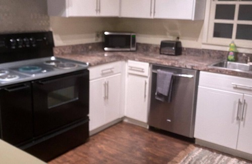 Pittsboro House | Downtown Pittsboro Glamtastic