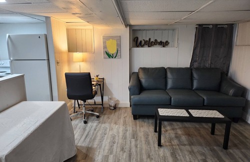 Plymouth House | Downtown Plymouth Oasis!