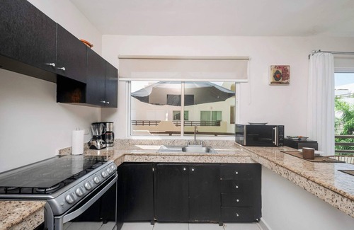 Gonzalo Guerrero Condo | Downtown Private Terrace | BBQ | Pool | Near Beach