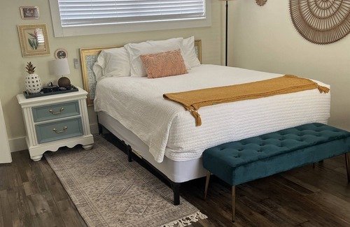Safety Harbor Hotel | Downtown Queen Studio | Relax in a Secure Stay