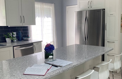 Ridgewood House | Downtown Raleigh Relaxing Retreat, Near NCSU & Meredith College - Pet Friendly