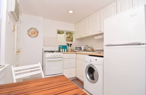 South Rehoboth House | Downtown Rehoboth Beach 1.5 Blocks to the Beach Sleeps 19 w/Parking
