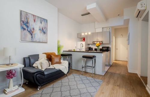 Downtown Montreal Apartment | Downtown Retreat, 4-min Walk to Metro