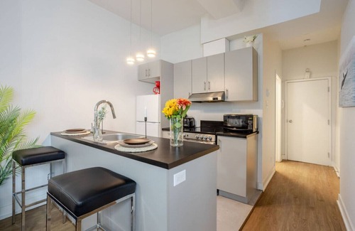 Downtown Montreal Apartment | Downtown Retreat, 4-min Walk to Metro