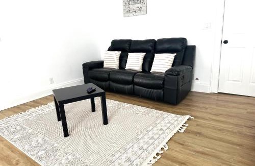 Livingston Park Apartment | Downtown Retreat - Cozy First Floor