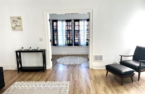 Livingston Park Apartment | Downtown Retreat - Cozy First Floor
