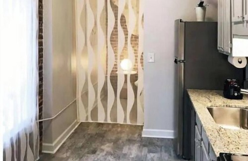Fairlie-Poplar Historic District House | Downtown Retreat - Location ✔️ Comfort ✔️ Style ✔️