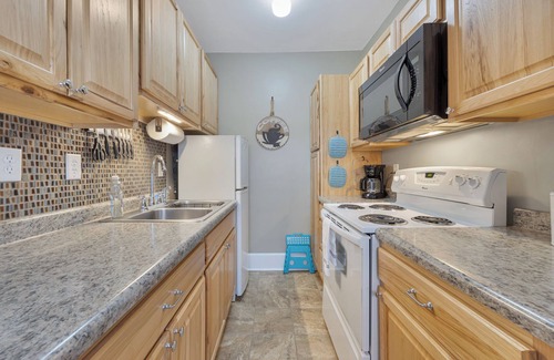 Two Harbors Apartment | Downtown Retreat, Near Parks & Brewery, Unit 6