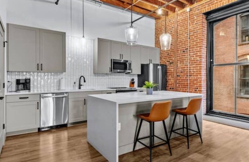 Downtown St. Louis Apartment | Downtown Riverfront Loft Steps from Arch