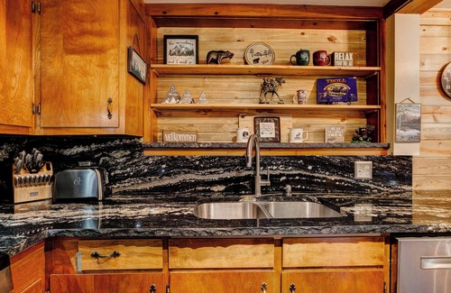 Estes Park Cottage | Downtown Riverside Cabin - Enjoy staying on the river in downtown Estes Park