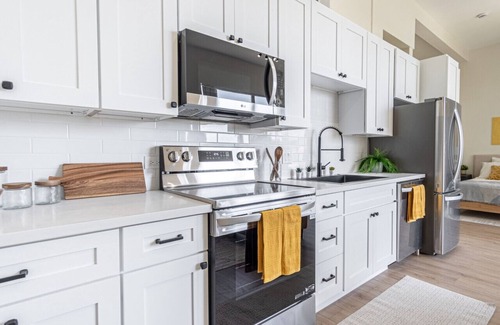 Marina District Condo | Downtown San Diego Oasis
