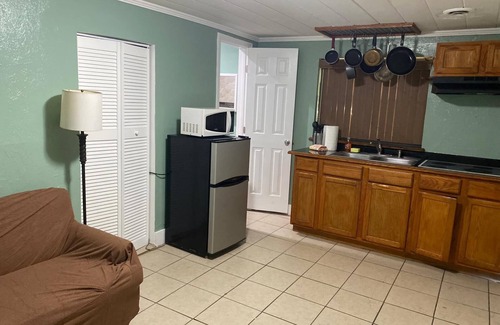Park East Apartment | Downtown Sarasota Florida Vacation Rental Pet-Friendly Apt with Yard, Playground
