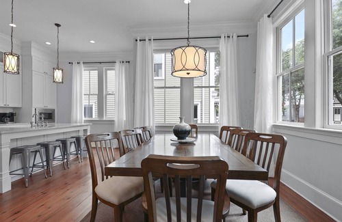 Savannah Victorian District House | Downtown Savannah, 3 bed 2.5 bath townhome, Steps from Forsyth Park, Sleeps 6