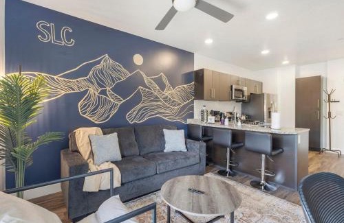 Rio Grande Apartment | Downtown SLC Apartment - King Bed - Gym - Smart TV
