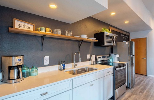 Spirit Lake Apartment | Downtown Spirit Lake’s Only Rooftop Haven