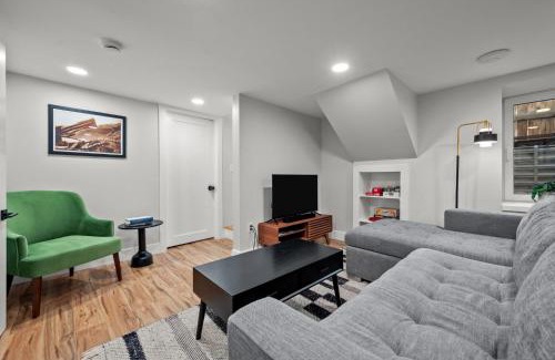 Baker Apartment | Downtown Stay off Broadway Nightlife Nearby Parking