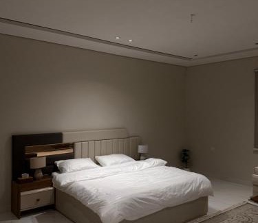 Medina Apartment | Downtown suite 7 Mins Drive to Al Masjid Nabwi