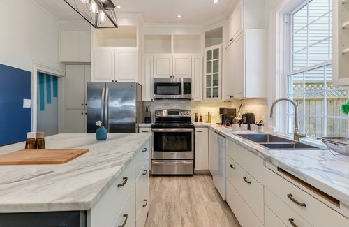 North End House | Downtown Sustainable Garden HouseGarden & PatioFREE Netflix4k