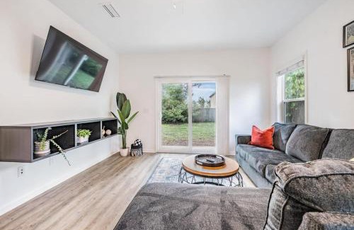 Tampa Heights House | Downtown Tampa Walk to Restaurants Renovated