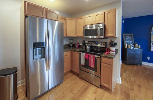 Traverse City Condo | Downtown TC Condo with West Bay View!