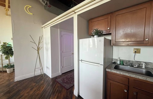 Detroit Apartment | Downtown: The Belle Isle View Loft