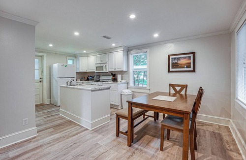 Thomasville House | Downtown Thomasville Home w/Yard & Fire Pit
