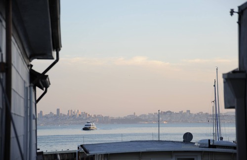 Belvedere Tiburon Apartment | Downtown Tiburon over water