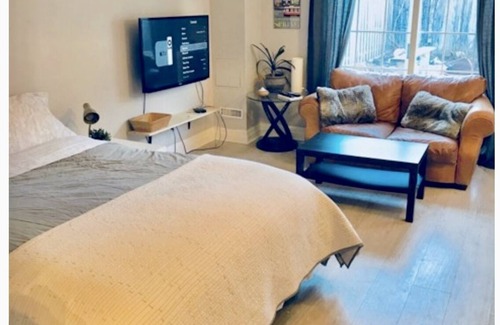 Leslieville House | Downtown Toronto East, Leslieville with Hot Tub