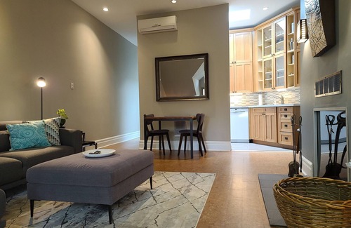 Garden District Apartment | Downtown Toronto Tree-Top Gem