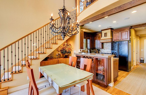 Central Colorado Springs House | Downtown Townhouse | Rooftop Patio | Pet Friendly