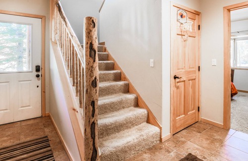 Old Town House | Downtown Townhome Near the Slopes w/ Free WiFi, Gas Grill, & Private Hot Tub