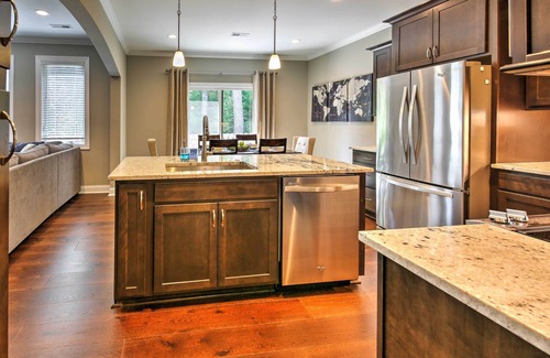 Southern Pines Apartment | Downtown Townhome; Walk to Dine & Shop on Broad St