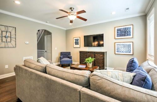 Southern Pines House | Downtown Townhome Walk to Dine and Shop on Broad St