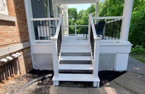 Auburn House | Downtown, two bedroom, first floor, pet friendly
