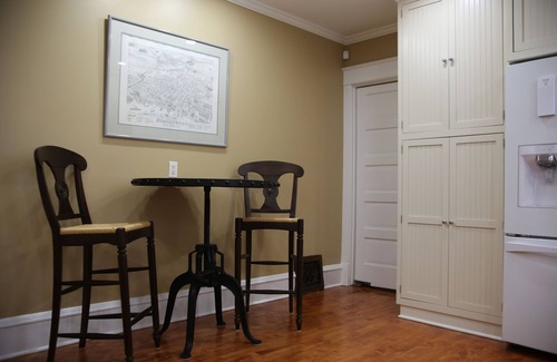 Burlington House | Downtown Victorian, Recently Updated, 6 Bedroom, Great Location, 30 Day Minimum