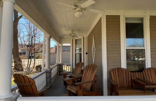 Downtown House | Downtown Victorian Home - 1 Block from the Bentonville Square
