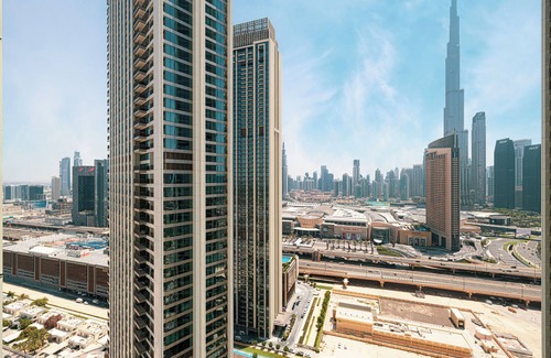 Bur Dubai Apartment | Downtown views 2