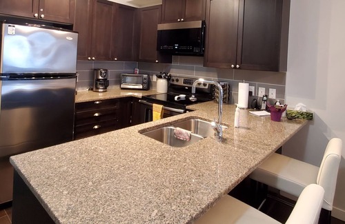 Regional District of Nanaimo Condo | Downtown, Walkers Paradise.
