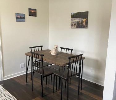 Ironwood House | Downtown Yellow Room at Villages on Aurora