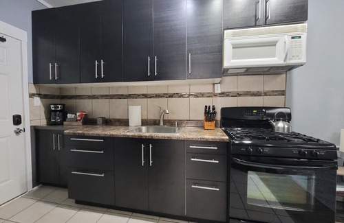 Ypsilanti Apartment | Downtown Ypsilanti 3 bedroom/1 bath apartment