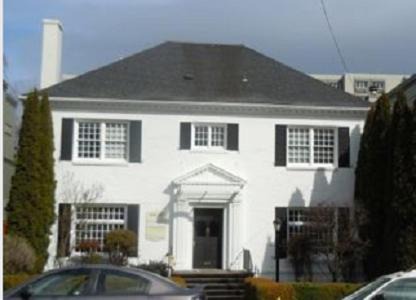Alphabet Historic District Apartment | Doyle Lovejoy