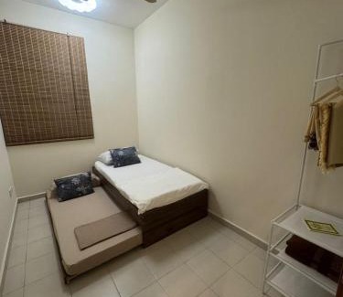 Kampung Jelatang House | DQuatro Homestay