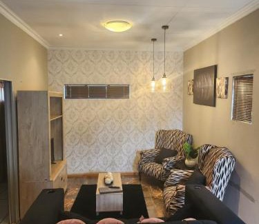 Brandwag House | DR M BEAUTY LOUNGE AND GUEST HOUSE