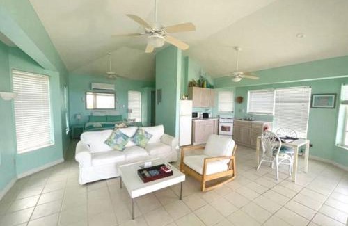 Conch Bar House | Dragon Cay Resort Mudjin Harbour