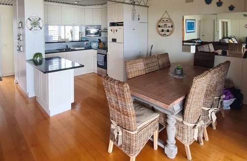 Loch Sport House | Dragon Fly Retreat. Lake Views, Water Frontage
