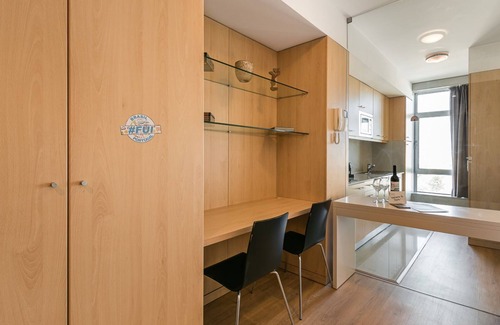 Campanha Apartment | Dragon Stadium Studio w/Balcony by LovelyStay