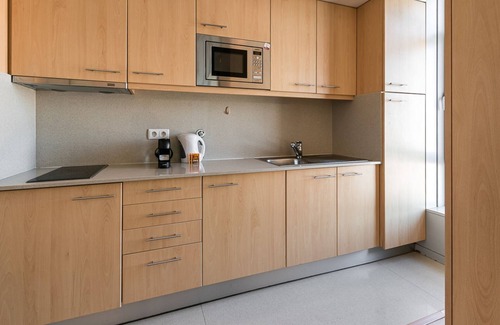 Campanha Apartment | Dragon Stadium Studio w/Balcony by LovelyStay