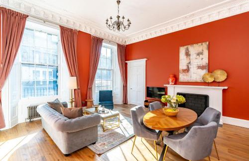 New Town Apartment | Dragon Suites Luxury Apartments at 9 Albyn Place