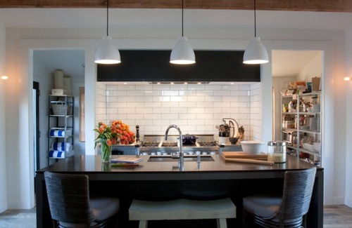 Prince Edward House | Dragonfield House: a beautiful stay in central PECn